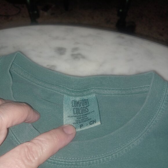 Comfort Colors Graphic Tee Small Green & White - Picture 3 of 4